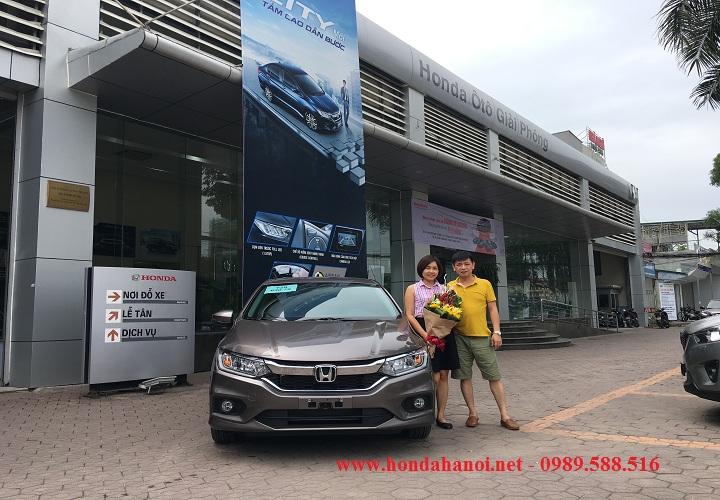 khach hang mua xe honda city 2018 mau titan