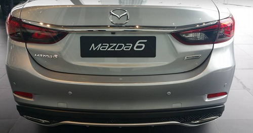 duoi xe mazda 6