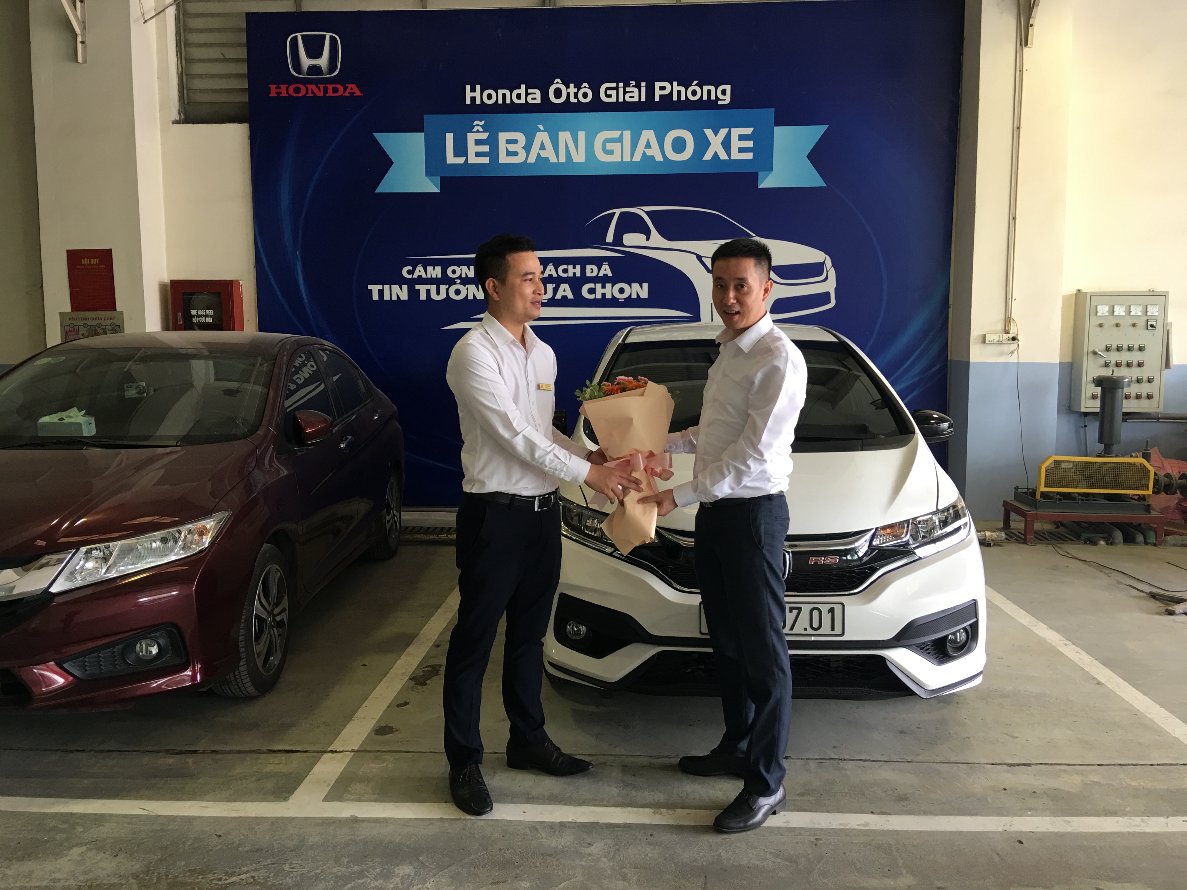 bang-gia-xe-honda-jazz-v-2018-model-2019